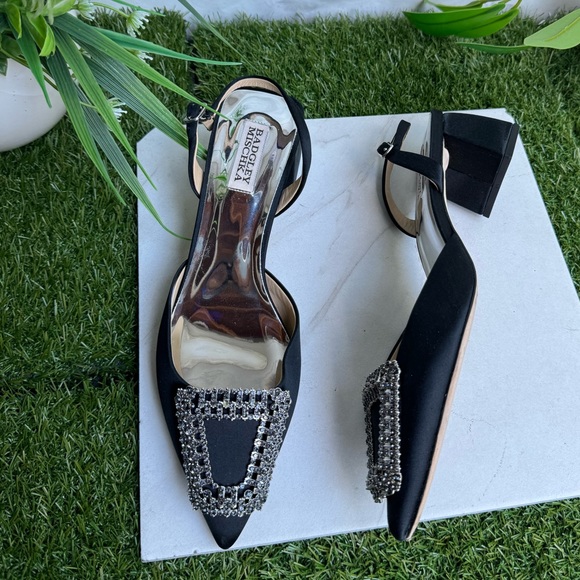 BADGLEY MISCHKA Crystal Embellishments Slingback Pumps Black satin size 7 women - Picture 5 of 17